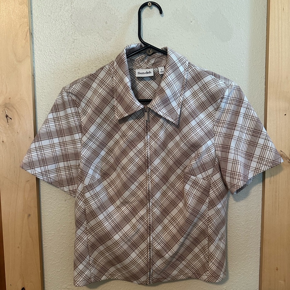 Aritzia Brown and White Plaid Short-Sleeve Zip Shirt